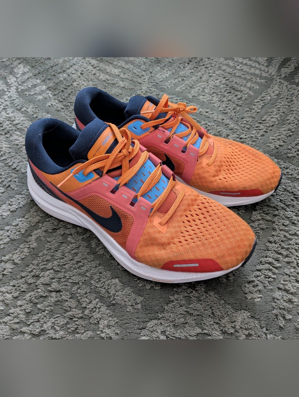 Men's Nike Air Zoom Vomero 16 Light Curry Orange Sneaker Running Shoes Size 11.5